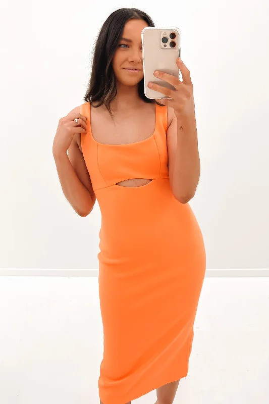 British Style First Impression Midi Dress Peach