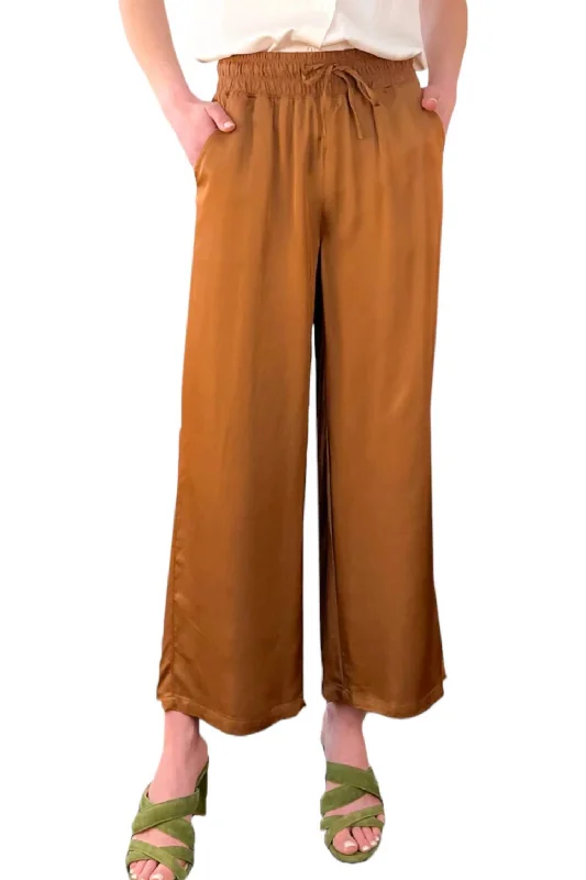 Economic Outlook Orti Pant In Summer Brown